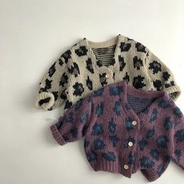 Cardigan Enfants Cardigan léopard à manches longues automne bébé pull en tricot garçons filles Vintage veste tricotée enfants pull décontracté manteau 231017