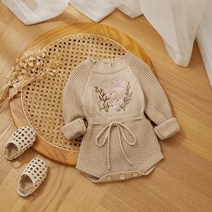 Cardigan broderie florale bébé filles pull barboteuse né à manches longues vêtements en tricot cordon princesse tricots hiver automne combinaison 231012