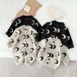 Vest HoneyCherry schattig baby-maanpatroon gebreide trui met print en romperpak 231207