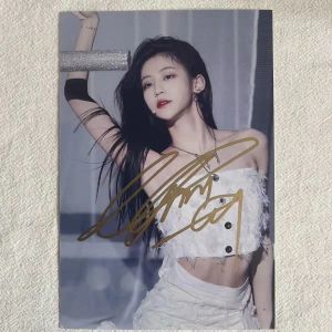 Cartes SNH48 Yuan Yiqi Photo promotionnelle signée personnellement, cadeau d'anniversaire non imprimé de 6 pouces pour camarades de classe et amis
