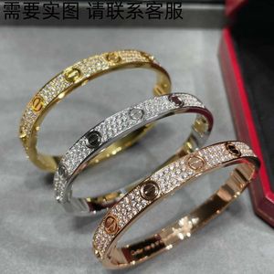Cartes V Gold CNC Version haute boucle Full Sky Star Star Three Rows Bracelet Diamond Femelle Mi Gold Electroplated Rose Gold Non FADING BATCH