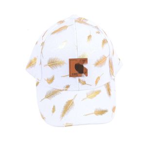 Carharrt Cap Designer Hat de qualité supérieure Trendy Gold plaqué Plume Baseball Chatque Summer Sunshade Travel Suncreen Hat Couple Couple