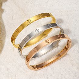 Carlidana Cross Design Bracelet Bangle Gold Color Waterd Doe Dankzij roestvrijstalen luxemerk Bangen voor vrouwen cadeau Drop 240410
