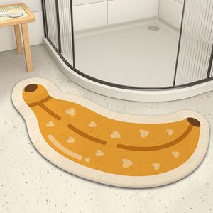 Tapijtboogvormige badkamermat niet -slipbad s Banaan Aierde gevormde badkuip Regel snel drogen absorberende vloer Douche kamer deurmat 230330