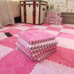 Alfombras 10/20/40 unids DIY Nordic Floor Mat Empalme Alfombra Felpa Terciopelo Dormitorio Habitaciones Niños Niñas Pink Mat Puzzle Felpa Mats 231207