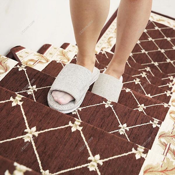 Carpets 13pcs Haut de gamme d'escaliers européens haut de gamme El Home Step Self Adhesive Carpet Solide Solid Mat Mat Escalier