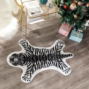 Carpets Crystal Pile Faux Animal Fur Cap Bull Léopard Tiger Imprimer en cuir salon Chambre de sol sans glissement