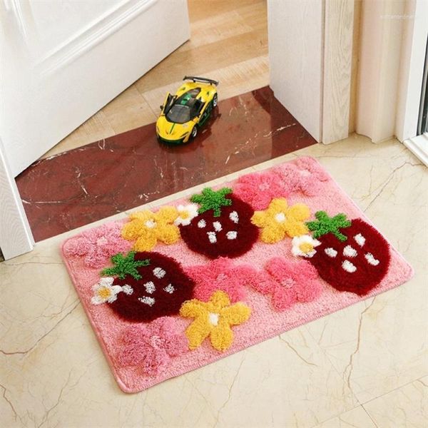 Tapis mignon dessin animé Protection environnementale TPE TPE Anti-slip Bottom Strawberry Floor Mat à la maison Pied à poussière