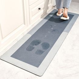 Tapis Tapis en terre de diatomée Tapis en silicone absorbant anti-dérapant Cuisine Salle de bain Tapis de pied antidérapants Tapis à longue bande récurable 230511