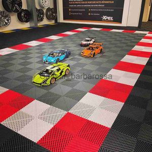 Alfombras Precio de fábrica Piso de garaje Apoxy Plástico entrelazado Piso de garaje de bicicletas comerciales para almacén Fabricante China L231215