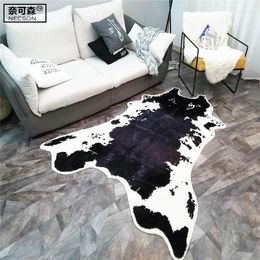 Tapijten groot formaat 150x200 cm zwarte koe bedrukte koehide faux huid lederen niet -slip antiskid mat dierenprint tapijt voor huis 2