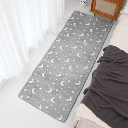 Carpets Modern and Minimalist Bedroom Long Bedside Cover Showet Room Mat Table basse du tapis de sol non glissant pour entrer dans la maison H240517