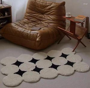 Tapis nordique touffeté tapis pour salon et chambre à coucher en forme de chevet en forme de velours longue table de thé tapis de sol style Instagram