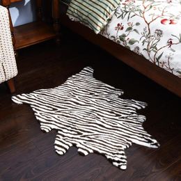 Tapijten zebra streep bedrukte tapijt koehide faux huid lederen niet-slip antiskid mat 110x150 cm imitatie dier tapijt voor thuis