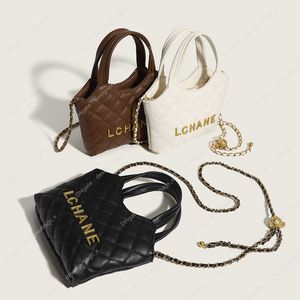 Porter une boule d'or Pour les femmes sac fourre-tout noir Mini mignon adapté à différents styles avec un sens de l'atmosphère classique polyvalent super haut de gamme qui peut être porté en bandoulière