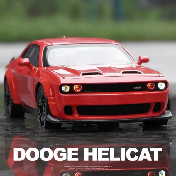 CARS Diecast Modelo 1 32 Dodge Charger Challenger Hellcat Redeye Model de aleación Modelo de autos Toy de juguete Casting Sound y Light Car Toys for Child