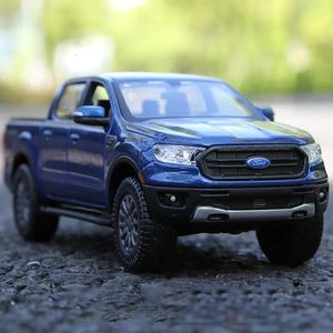 Auto's Diecast modelauto Track Maisto 1 27 Ford Ranger Pick-up trucks Legering automodel Diecasts Speelgoedvoertuigen Collectie Auto Speelgoedjongen Birthda