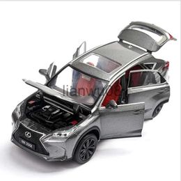 Auto's Gegoten modelauto's Speelgoedauto's voor kinderen Hoge simulatie Lexus NX200 Legering speelgoed-SUV Metaal gegoten modelvoertuig Geluid en licht Jongen tot