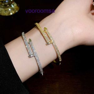 Pulsera Carter Moda para mujer Geometría de circón galvanizada en oro real de Corea del Sur Temperamento elegante y de lujo Pequeño Versátil con caja original