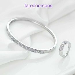 Carter Designer Bracelets pour femmes et hommes Bracelet Mode diamant incrusté dix bracelet boucle coréenne Zircon ont une boîte-cadeau