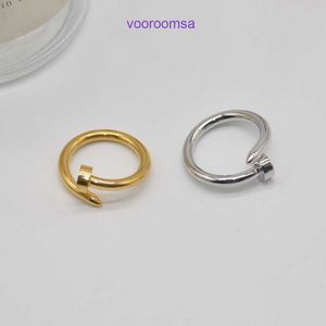 Carter lujo Destornillador clásico anillos de amor Moda brazalete unisex Estilo individualizado e indiferente anillo de uñas de metal simple de gama alta con caja original