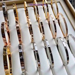 Carter Nieuw Merk Klassieke Designer Armband Dik Verguld 18K Goud Brede Smalle Volledige Diamant Zes Vier Gladde Sky Star Handstuk voor Mannen en Hebben Geschenkdoos