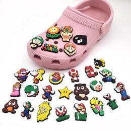 Accesorios de dibujos animados Encantos Venta al por mayor Recuerdos de la infancia Juegos clásicos Seta Regalo divertido Zapato PVC Decoración Hebilla Suave Gota Entregar Otsol