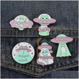 Cartoon Accessoires Europe Vaisseau Spatial Peinture Chat Lettre Broches Géométrique Rond Lune Étoile Cowboy Pins Uni Alliage Émail Vêtements Badge Dhamu