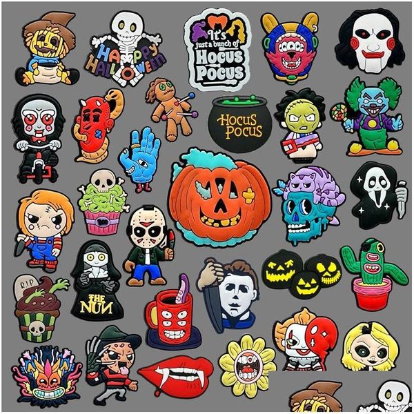 Accesorios de dibujos animados Halloween Moq 1000 Unids Venta al por mayor Encantos de zuecos 2D Pvc suave Películas horribles Hebillas de zapatos Decoraciones Fit Kid Pulseras Dh3Pn