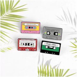 Accesorios de dibujos animados Tape Record Best Of The 90S Purple Cassette Metal Esmalte Broche Personalidad Creative Badge Pin New Trendy Jewelr Dhch9