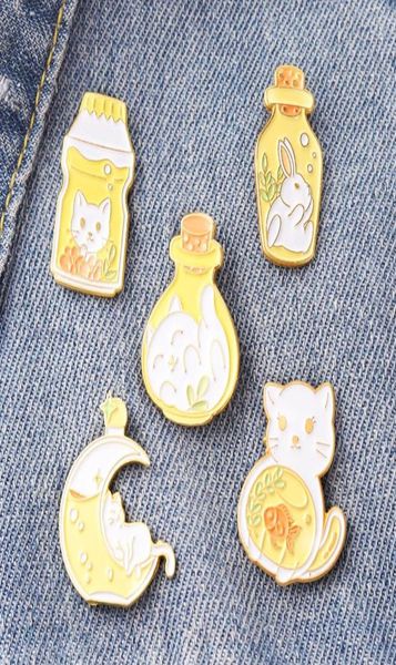 Serie de animales de dibujos animados gato conejo broches mujer aleación esmalte botella Luna pez solapa Pins Unisex estudiante mochila ropa insignia Bro9868291