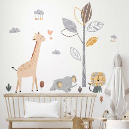 Cartoon Tiere Baum Wolke Wandaufkleber Giraffe Elefant Löwe Wandtattoos für Baby Kinderzimmer Wandtattoos Wohnzimmer Schlafzimmer PVC