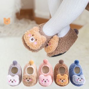 Chaussettes en peluche ours de dessin animé pour bébé, couleur unie, antidérapantes, douces, chaudes, pour nouveau-né, fille et garçon, automne et hiver