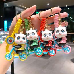 Porte-clés panda de vélo de dessin animé, mignon voiture, pendentif de sac à dos, petit cadeau, vente en gros