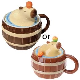 Dessin animé capybara tasse avec couvercle tasse de couvercle tasse de café en céramique tasse de café cadeau d'anniversaire pour femmes 667a 240418