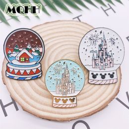 Dibujos animados árbol de Navidad copo de nieve bola de cristal Castillo fuegos artificiales esmalte broche aleación insignia vaquero ropa bolsa Pin mujer joyería