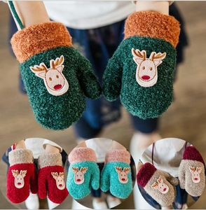 Conception de dessin animé bébé gants d'hiver chauds crochet épaissir mitaines Noël renne gant de cerf enfants épais polaire tricot mitaines pour 1-4 ans