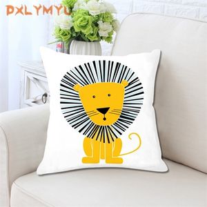 Cartoon giraffe leeuw olifant dier gedrukte witte pluche zitkussen sierkussen 45x45cm decoratieve kussen sofa kinderkamer 220406