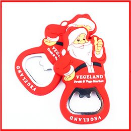 Abridor de botellas de cerveza de Feliz Navidad de dibujos animados, abridores populares de PVC con forma de Papá Noel, recuerdo de fiesta, Color rojo RRA89