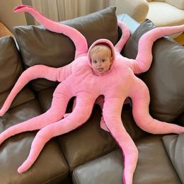 Dessin animé poulpe jouet câlin sommeil Aquarium accessoires nouveauté Costume en peluche bébé Po accessoires chapeau 240125