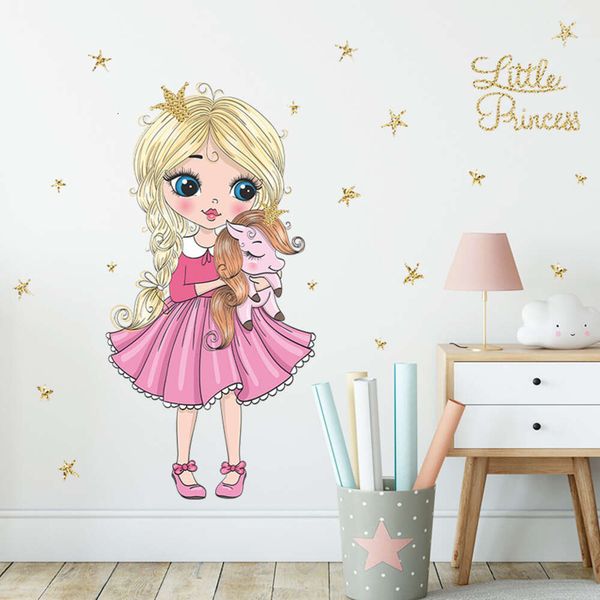 Vestido rosa de dibujos animados, pegatinas de pared de niña princesa, estrellas doradas, pegatinas de pared para guardería, pegatinas decorativas para dormitorio de niña, decoración