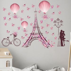 Cartoon Roze Eiffeltoren Fiets Liefhebbers Vlinder Muursticker Paar Liefhebbers Onder Straatverlichting Stickers Home Decor Modern