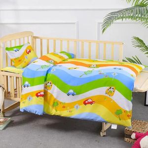 Dessin animé housse de couette housse de matelas taie d'oreiller costume 100% coton bébé literie maternelle étudiants literie trois pièces ensemble 240229