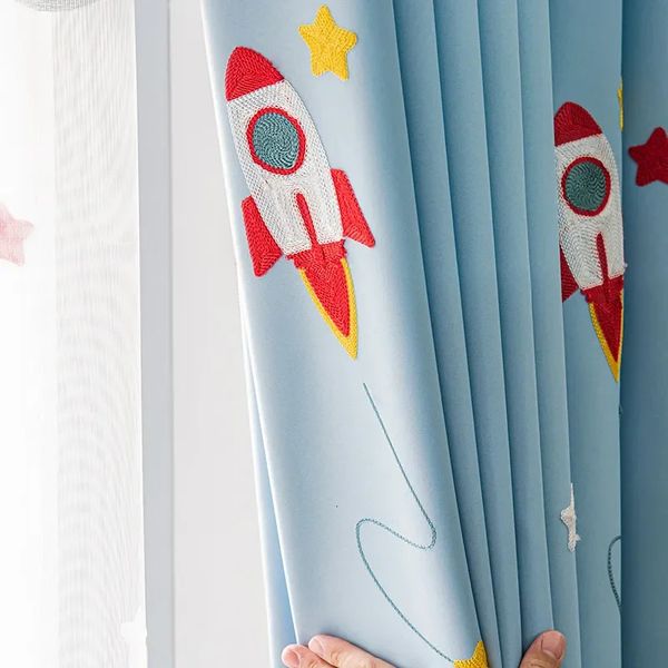 Caricaturé Rocket spatial rideau imprimé pour les enfants enfants Blackout Nursery Blue Space extérieur Fenêtre françaises Bouteaux ZH416C 240429