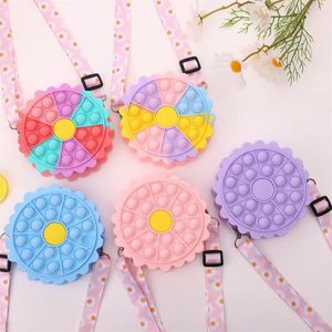 Dessin animé Silicone Filles Messenger Sac Daisy Fleur Pop Sac Fidget Filles Jouets Pousser Bulles Squeeze Jouet Sacs De Pièces De Monnaie Arc-En-Macaron Couleur