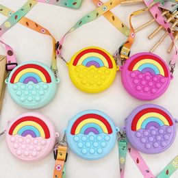 Bolsa de mensajero de silicona de dibujos animados para niñas, bolsa Pop, juguetes para niñas, burbujas de empuje, juguete para apretar, bolsas de monedas, Color de macarrón arcoíris