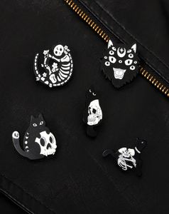 Esqueleto de dibujos animados gato esmalte ropa broches alfileres unisex punk aleación cráneo animal solapa pines para Halloween suéter bolsa sombrero de vaquero B4884971