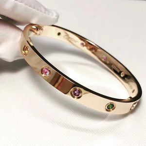 Bracelet de bracelet de bracelet Bracles pour femmes et hommes sensation pour femmes Nouvelles couleurs diamant rose titane acier non décolorant