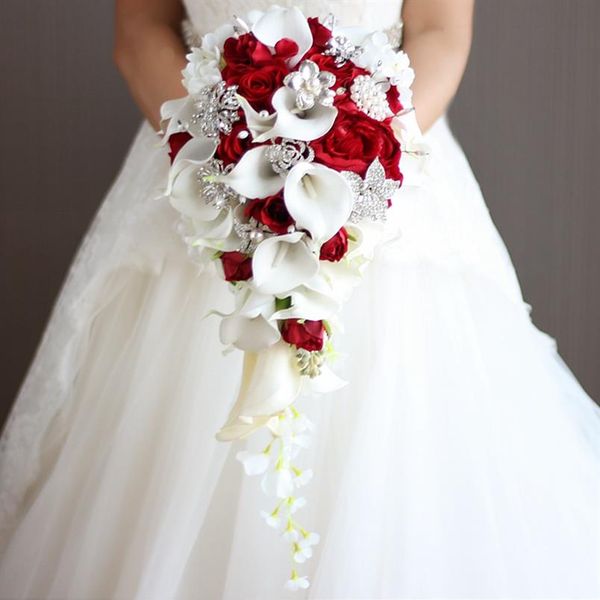 Ramos de novia en cascada, flores de boda con perlas artificiales y diamantes de imitación, alcatraces blancos, rosa roja, decoración de boda 236i