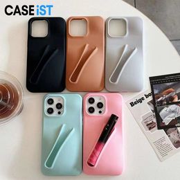 Caseist Fashion Lip Balm Téléphone Holder INS Designer Designer Portable Lip Gloss Lipstick Makeup 3D Liquid Silicone Mobile Back Cover pour iPhone 15 14 13 12 11 Pro Max Plus